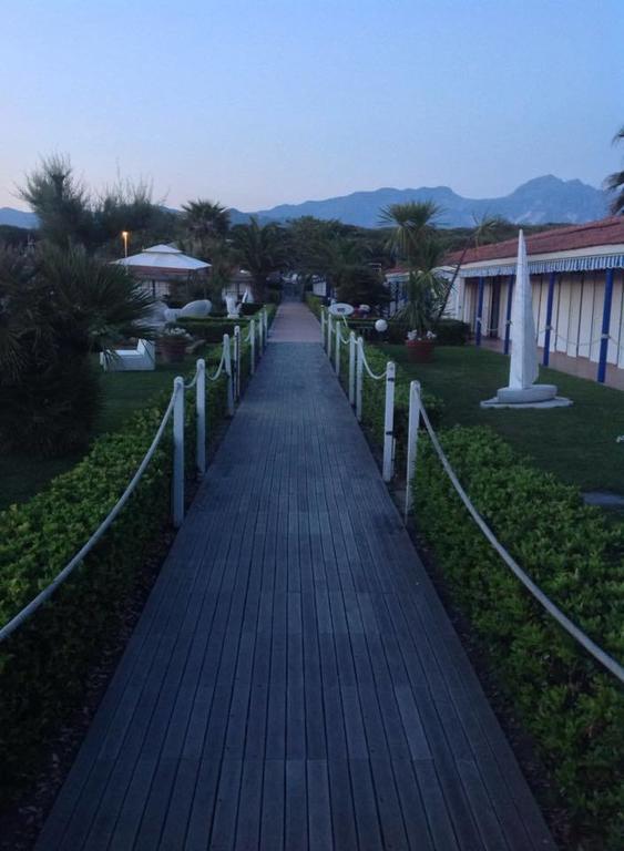 Bed & Breakfast Venezia Marina Di Carrara Dış mekan fotoğraf